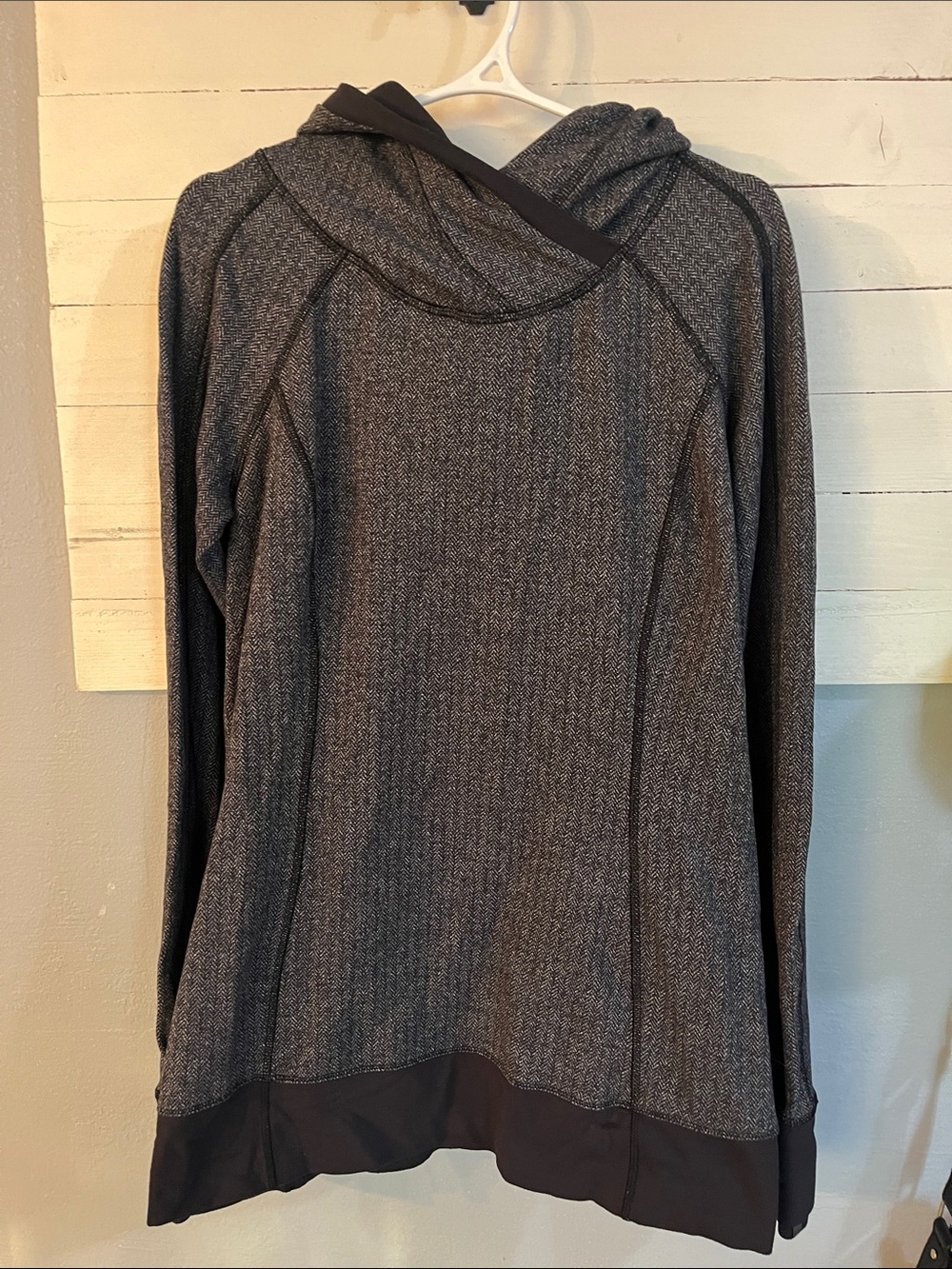 Lululemon think fast hoodie